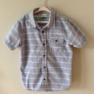 Boys size 6 short sleeve button down